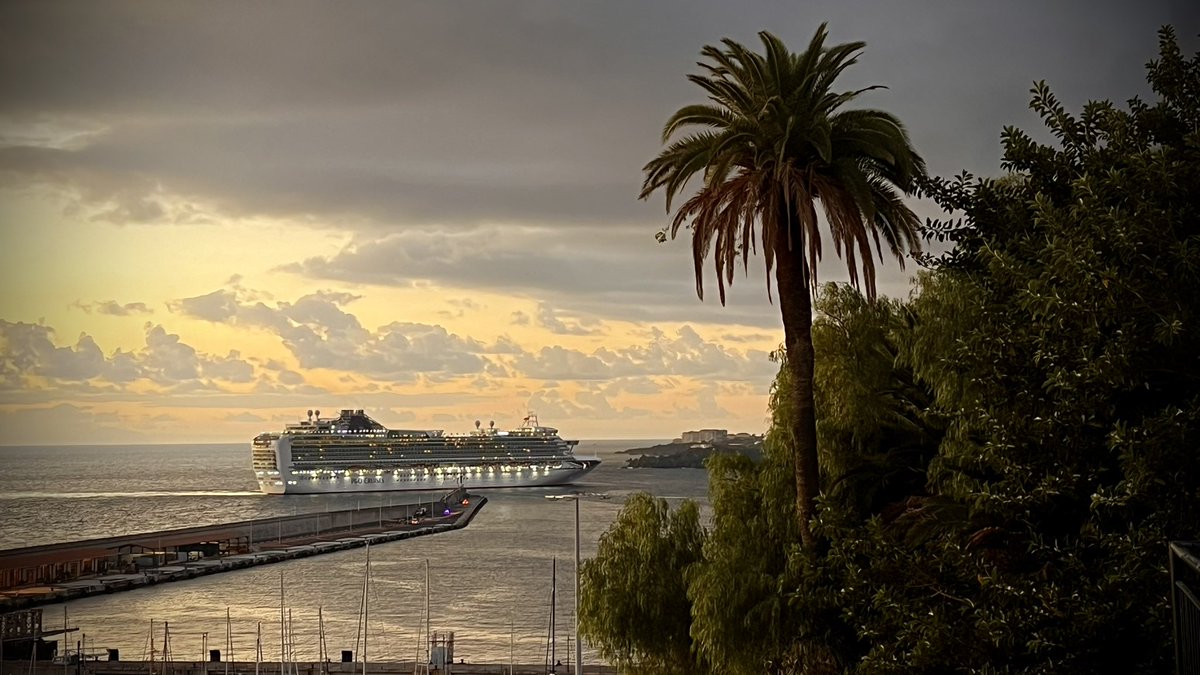 Que mejor manera de empezar el día que disfrutando de estas maravillosas vistas…😍😍

#LaPalma #EncantoPalmero #turismo #Paisajes