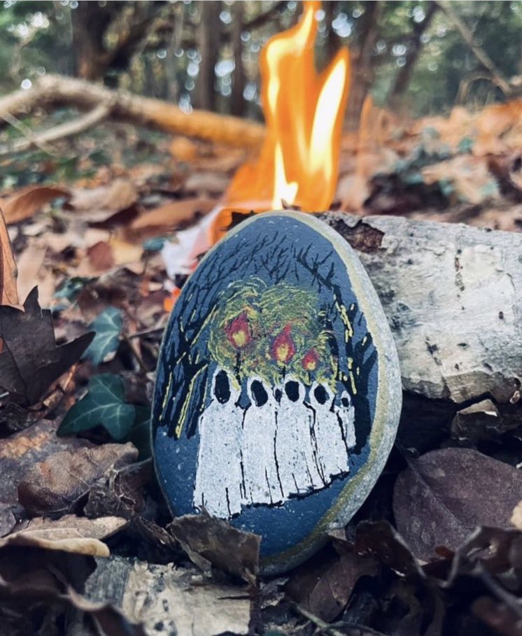piedresnelcamin's tweet photo. SAMAÍN 🎃

La Güestia 🔥
Ye un grupu d'animes que visiten a los moribundos poco enantes de morrer https://t.co/n7ElttuM5D
