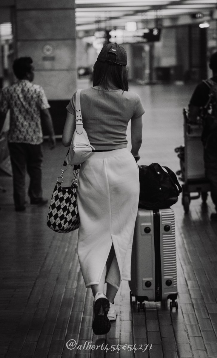 ~𝙒𝙖𝙡𝙖𝙪 𝙠𝙪𝙩𝙖𝙝𝙪 𝙥𝙚𝙧𝙥𝙞𝙨𝙖𝙝𝙖𝙣 𝙢𝙖𝙠𝙞𝙣 𝙙𝙚𝙠𝙖𝙩
𝙏𝙖𝙥𝙞 𝙚𝙣𝙩𝙖𝙝 𝙠𝙚𝙣𝙖𝙥𝙖 𝙟𝙖𝙙𝙞 𝙩𝙚𝙧𝙖𝙨𝙖 𝙨𝙖𝙠𝙞𝙩
𝙆𝙖𝙢𝙪 𝙟𝙪𝙜𝙖 𝙨𝙞𝙢𝙥𝙖𝙣 𝙧𝙖𝙨𝙖 𝙮𝙖𝙣𝙜 𝙨𝙖𝙢𝙖
𝙆𝙖𝙢𝙪 𝙩𝙖𝙠 𝙖𝙠𝙪𝙞 𝙧𝙖𝙨𝙖 𝙞𝙣𝙞 𝙛𝙚𝙚𝙡 𝙡𝙤𝙬
𝙂𝙖𝙮𝙖 𝙨𝙤𝙠 𝙠𝙪𝙖𝙩