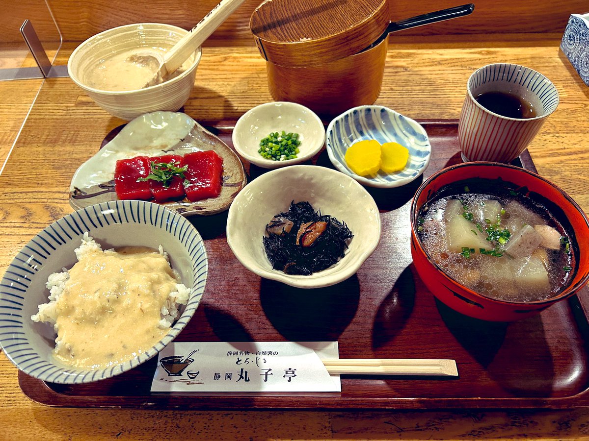 deligt04's tweet photo. 丸子亭きちゃった。美味し過ぎておひつがあっという間に空に。 https://t.co/erweZILt8U