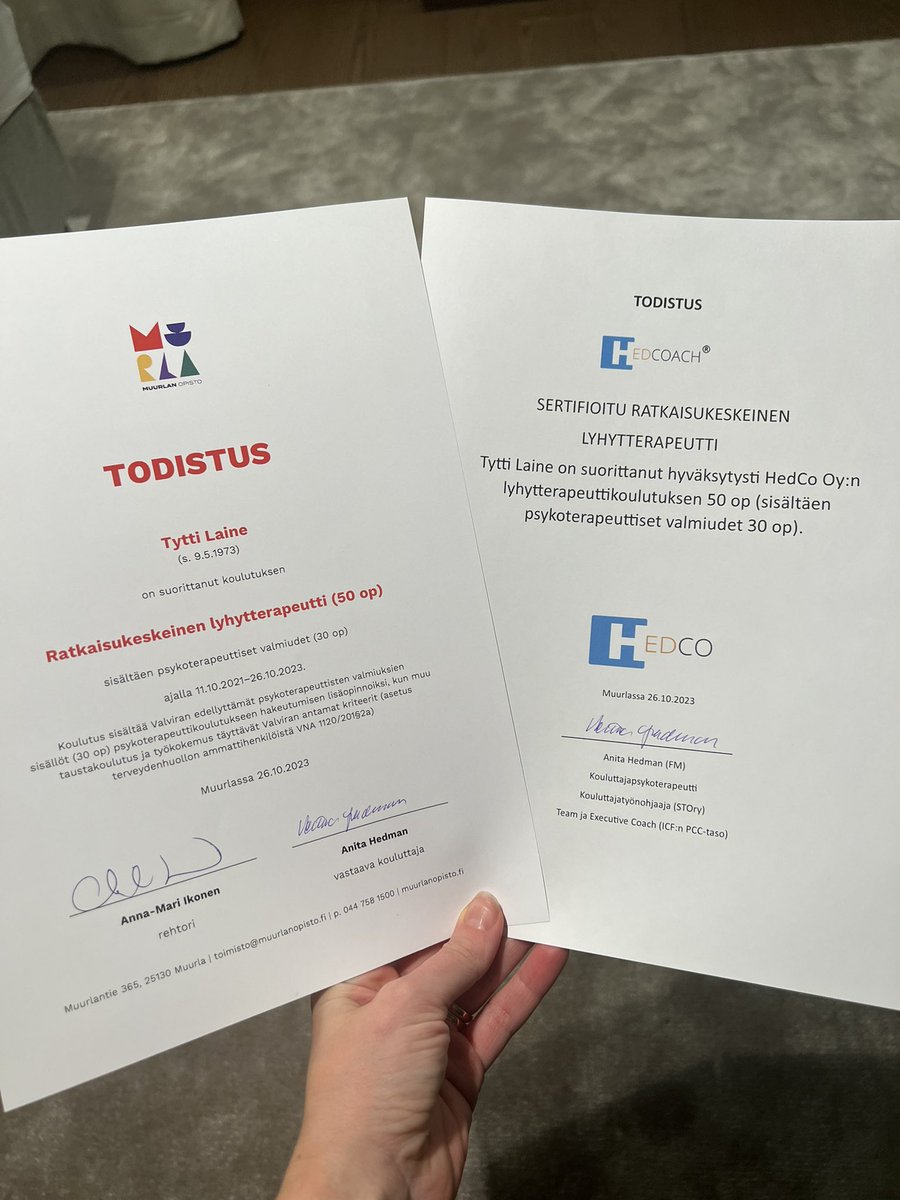 JEEEEEE! Olen vastavalmistunut Ratkaisukeskeinen lyhytterapeutti, erikoistumisalueenani raha ja talousasiat 🎉🤩💰👛

Ja jos aihe kiinnostaa, niin hihkaise kommentilla tässä postauksessa, niin laitan sinulle linkkiä, kun järjestän maksuttoman webinaarin aiheesta 🤩😍👍☀️