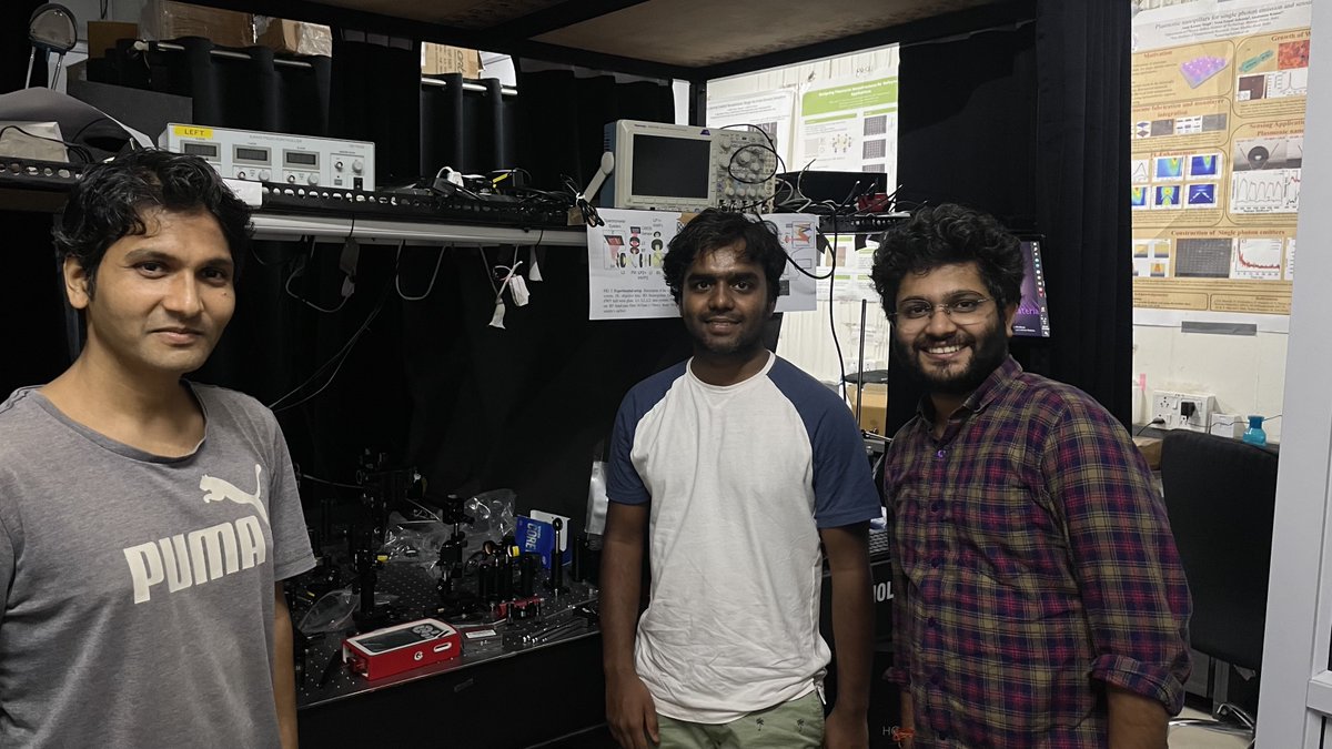 loqmIITB's tweet photo. The baby has grown so much! It was a pleasure to welcome our alumnus Anand Kumar (@anand13rb) -- the first masters thesis student at LOQM. Anand has made a name for himself in the domain of quantum photonics of 2D materials and we wish him all the best for a bright future. https://t.co/zevCAwLO1b