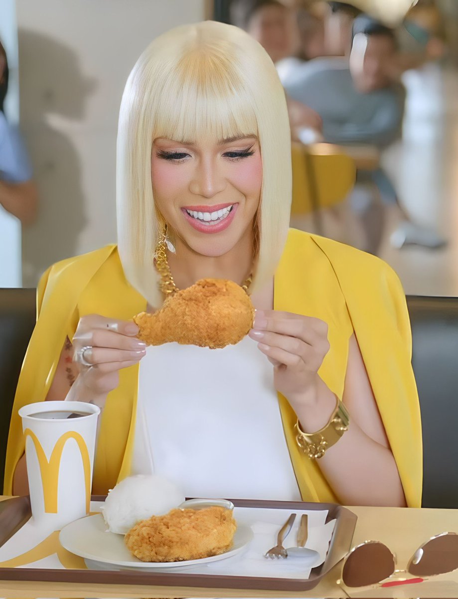 vicegandako's tweet image. Dasssurv ko ang much malaki! Love ko to! #ChickenMcDo #NiceGanda