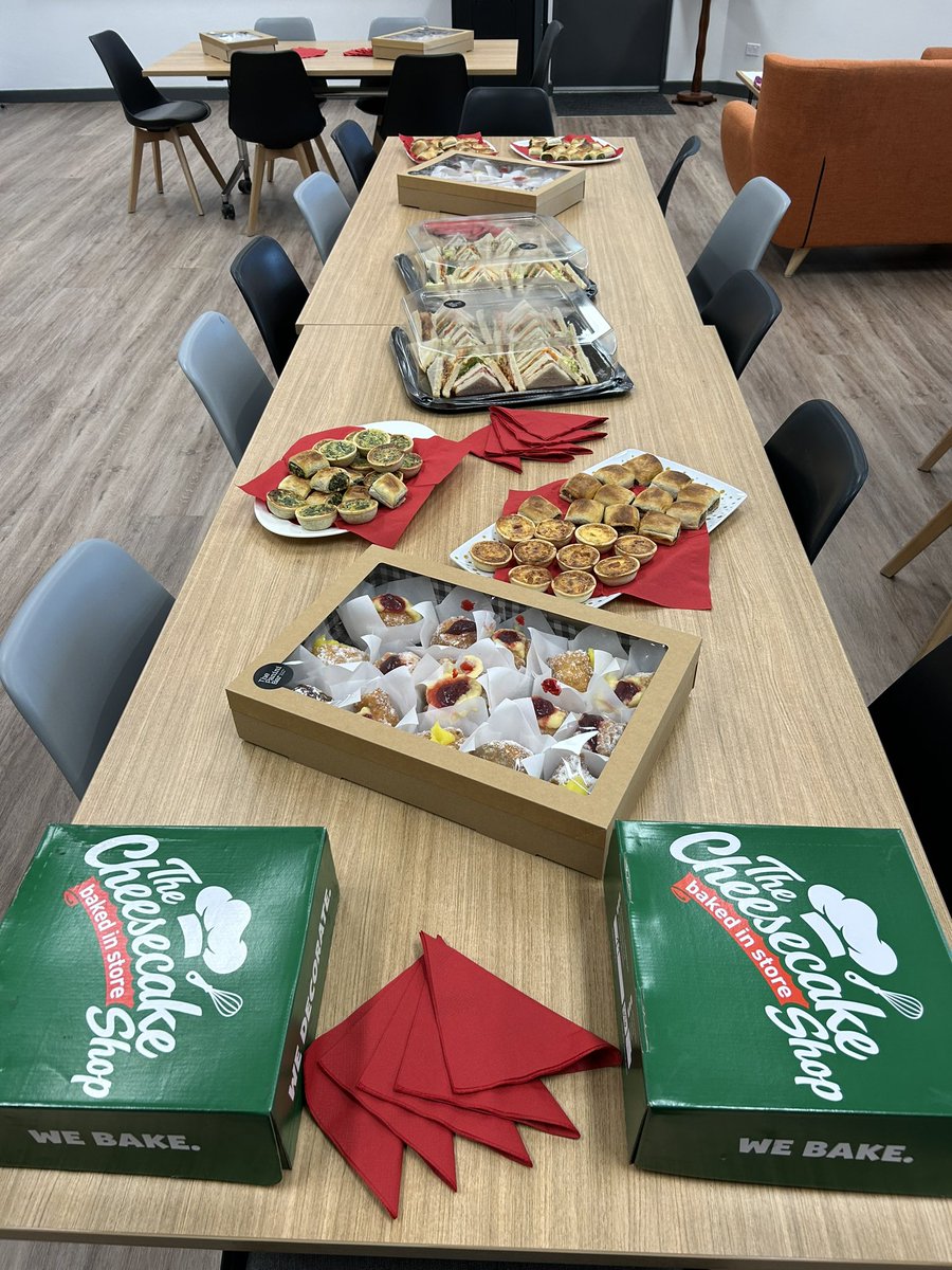 Daine Burnett tweet media