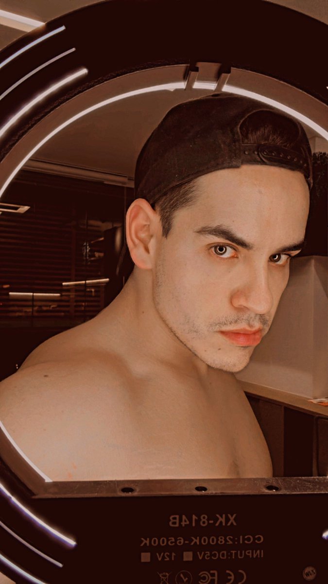 El mundo está menos oscuro si te iluminas tú 💡