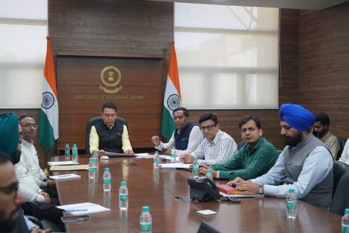 Digital_Punjab's tweet photo. Governance Reforms and Grievances Minister @AroraAmanSunam said that the pendency has just touched 0.10%, which means 99.90% of applications are processed within prescribed timeline. https://t.co/qveCuVcwzp