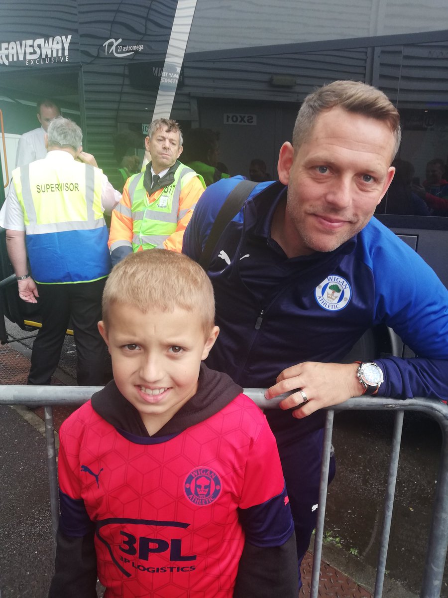 laticsblue7's tweet photo. @JadeLRichardson @leamrico Leam would always stop and talk to my lad my lad loved his chats Thanks for the memories Leam #once a tic⚽💙🤍 https://t.co/baOyFoILVA