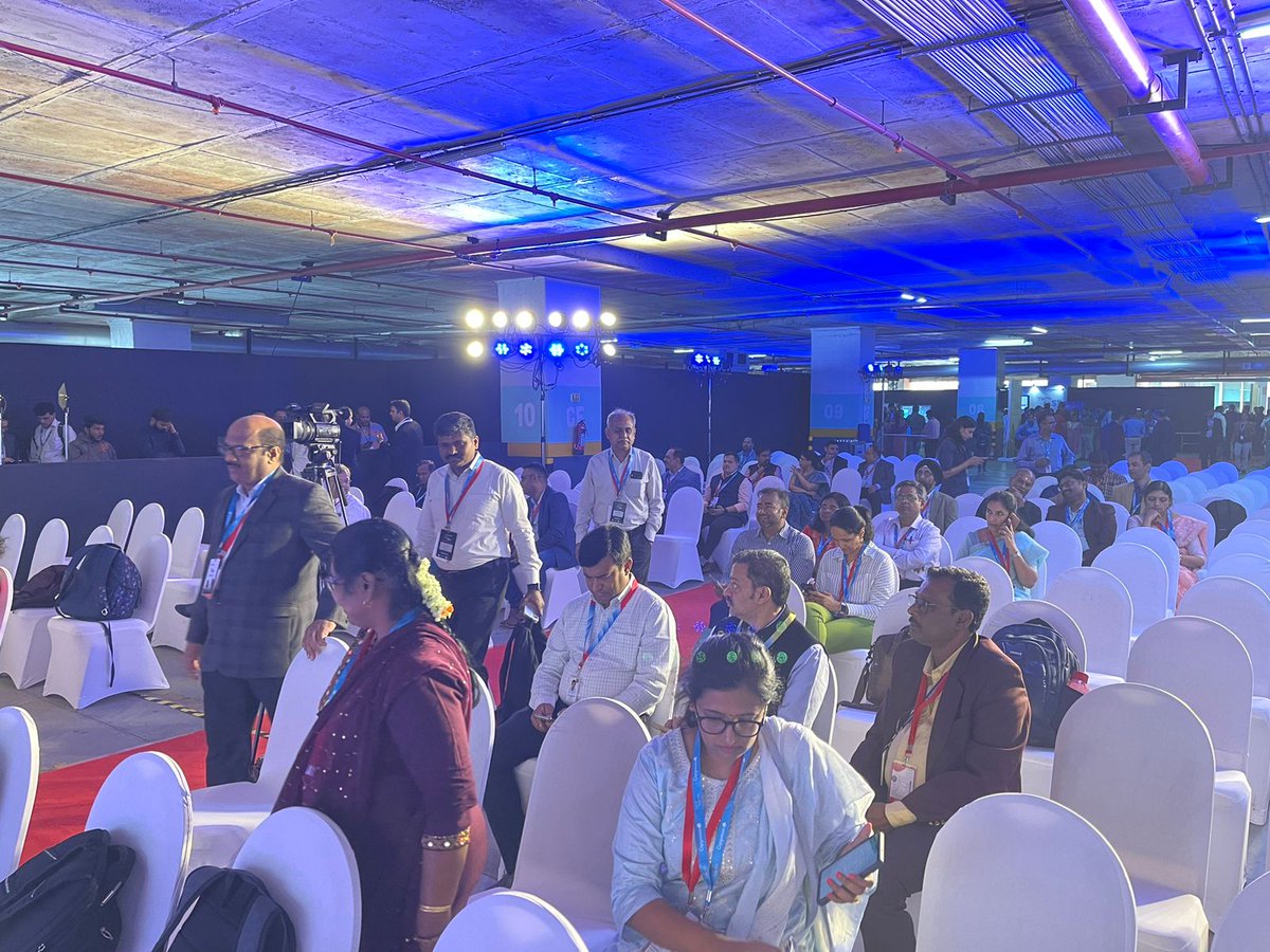 CapgeminiIndia's tweet photo. As the sun rises in the garden city of India, our Bengaluru campus transforms into a beacon of technological brilliance.
Engage with pioneering solutions, connect with industry leaders &amp; stay tuned for all the highlights &amp; pivotal moments from this grand finale of #TechFiesta2023 https://t.co/lbfHoxw43U