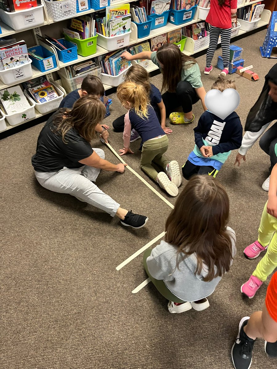 ms_ctobias's tweet image. I think @FatimaLeal21 has got to be the best in the valley - so many great ideas coming from our LLC @CaradocPS #tvdsb