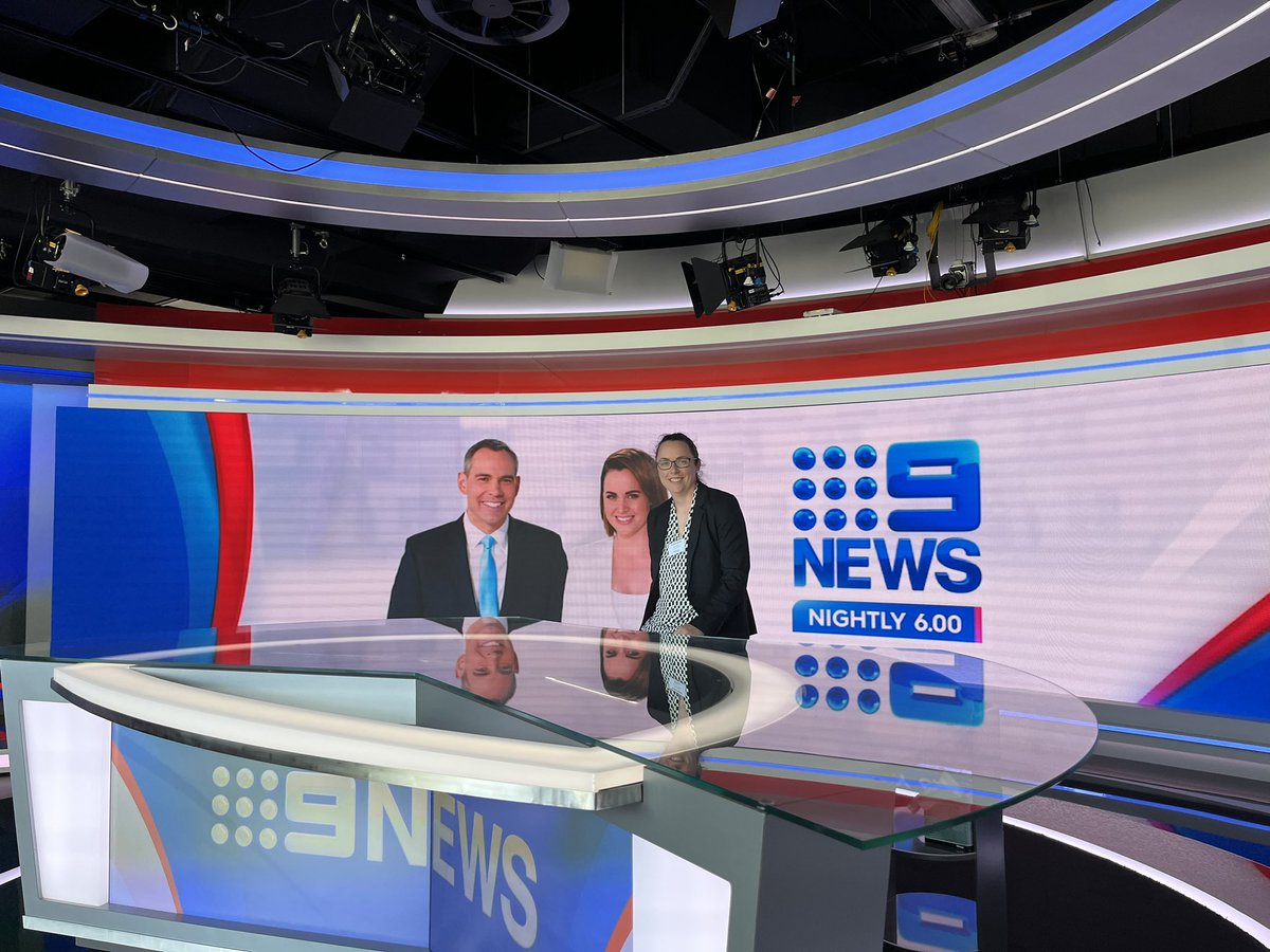 PhDsleepy's tweet image. Fantastic morning visiting Channel 9 with @ScienceAU #SuperstarsofSTEM. Great to see the inner workings of the news bulletin!!