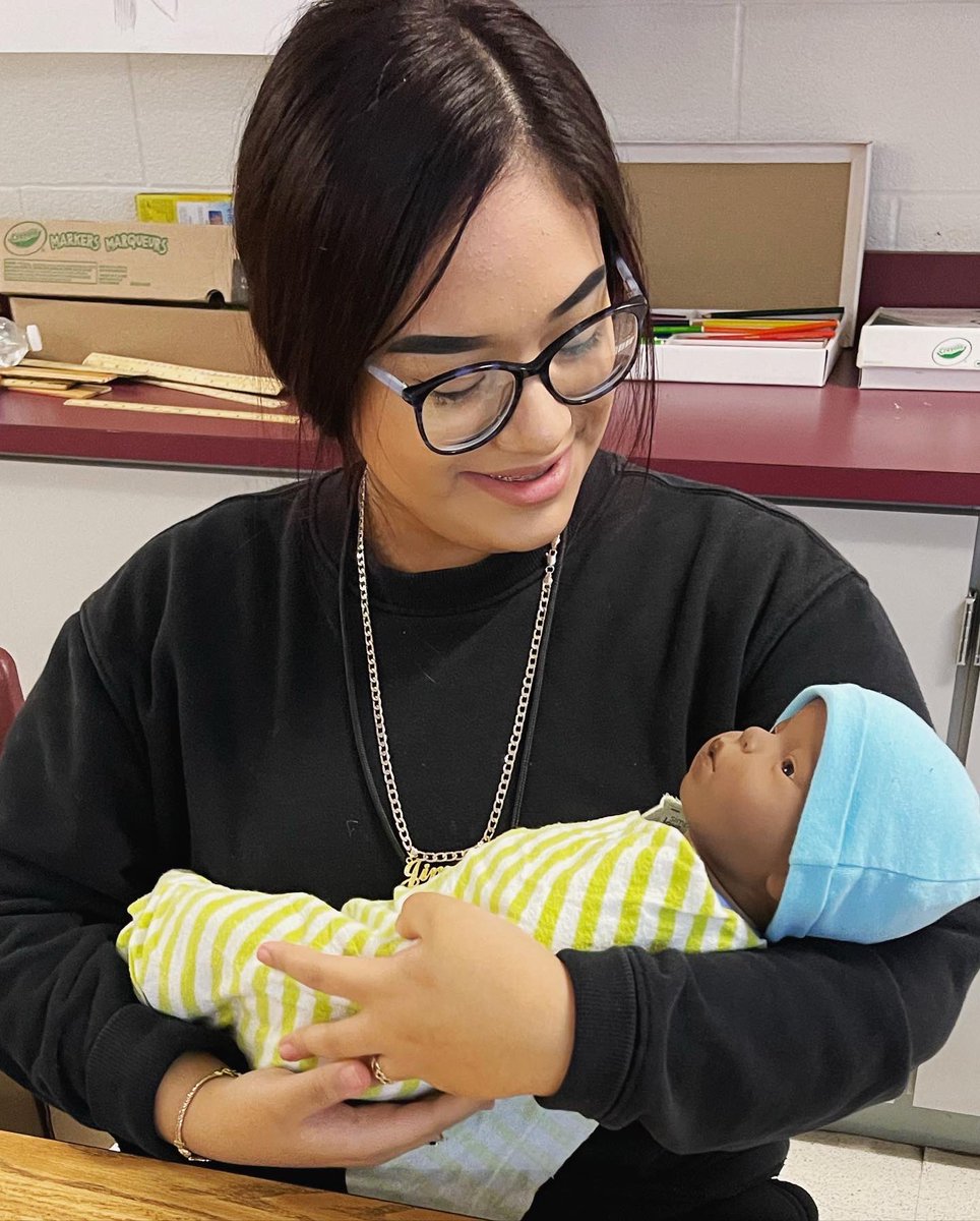 MrsRLHS's tweet photo. Dress and Swaddle Day!! #realcarebabies #CTE #FaCS #humangrowthanddevelopment @lisdcte @LHSKillough #BetheOne https://t.co/YzLMEmgpRU