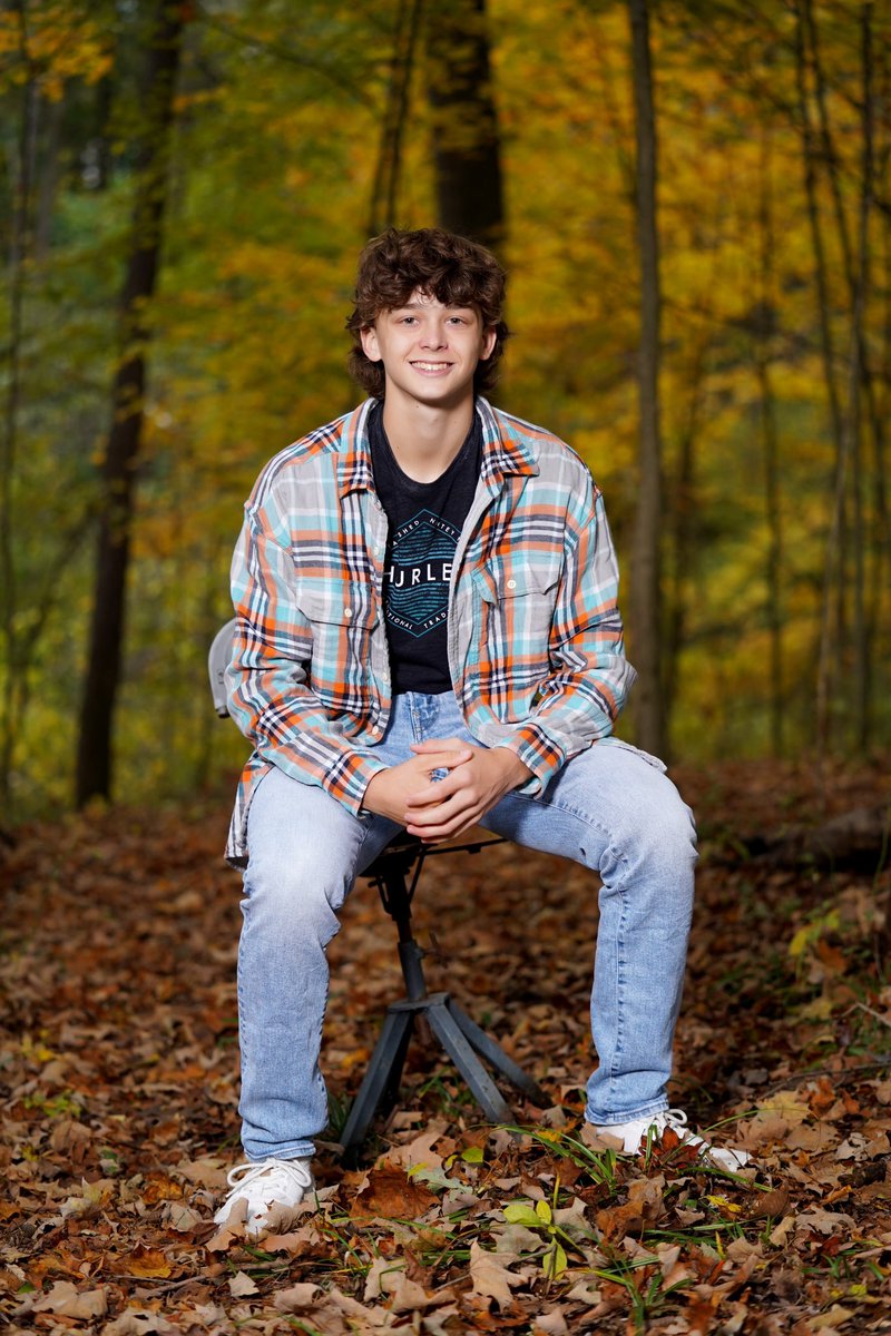 srpworldhdq's tweet photo. We ❤️ our Seniors!
We are PUMPED to have Hunter on the team and have had a great time on all of his photoshoots! A great example of a fantastic #SeniorGuy session! 😃
#ThursdayVibes
#SRPseniors
#ClassOf2024
#SolidRockPhotos
#LiveYourBestRockstarLife https://t.co/mTpANiJKUR