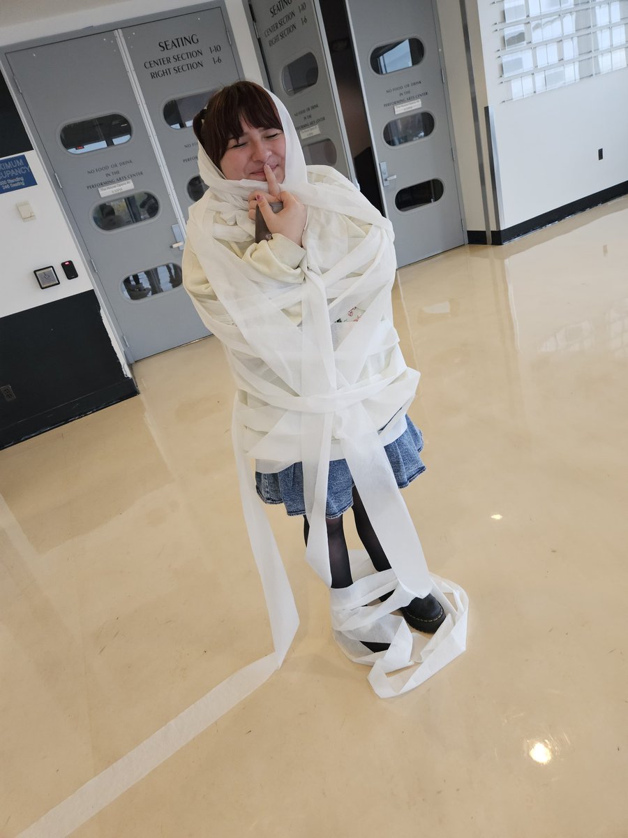 CSSagaClub's tweet image. Halloween fun for our club!! Such a great group of kids.