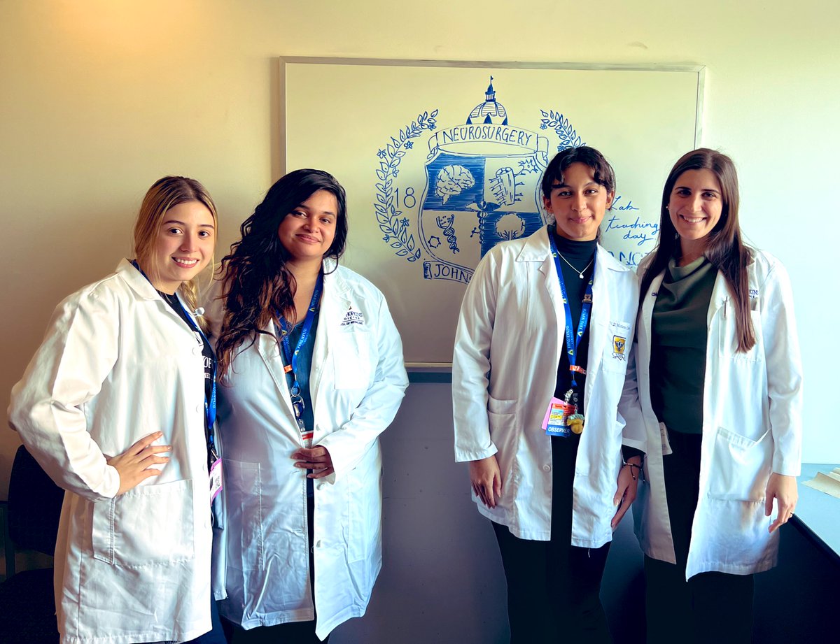 Team work makes the dream work!! Our Team in the Lab planning for tomorrow #FromDripsToDiscoveries     <a href="/HopkinsNsurg/">Johns Hopkins Neurosurgery</a> Kudos to #BettyTyler &amp; <a href="/SanikaSuvarnap1/">Sanika Suvarnapathaki</a> and the <a href="/udes_oficial/">Universidad de Santander</a> Visiting
Students #MarianneLopez &amp; #NatalyPolaina for their work and organization!