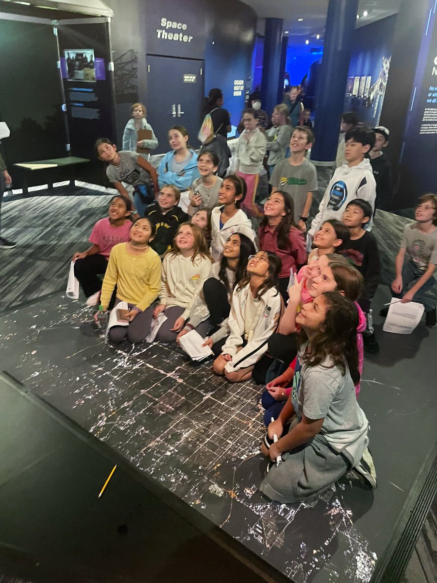 We loved exploring and learning at the Adler Planetarium today! <a href="/AdlerPlanet/">AdlerPlanet</a> #d30learns