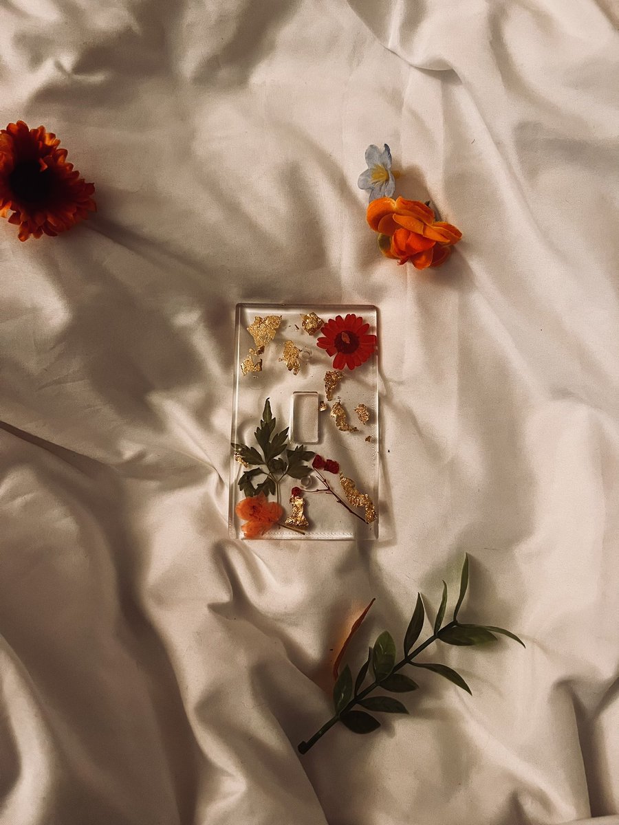 GroovySoulsCS's tweet photo. Groovy fam! Something new for yโall to see๐
A custom BEAUTIFUL outlet cover set done!๐๐ธโจ๐ฟ๐ท
.
.
.
#custommade #customcover #customoutletscover #resinart #resin #resinart #outletcover #support #shopper #giftideas #giftgiving #supportsmallbusiness #supportblackownedbusinesses https://t.co/9PJ8lqYAqa