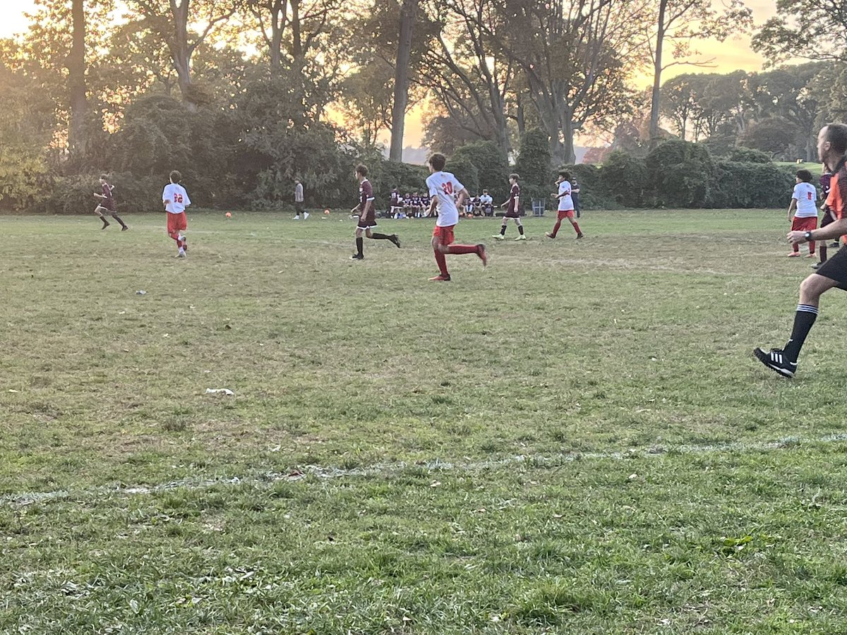susan_adell's tweet photo. 8th grade boys soccer- last game of the season. Tough loss vs North Shore but they played well and have much to be proud of! Thank you @CerulliPErocks! #mineolaproud https://t.co/seaoOFALQg