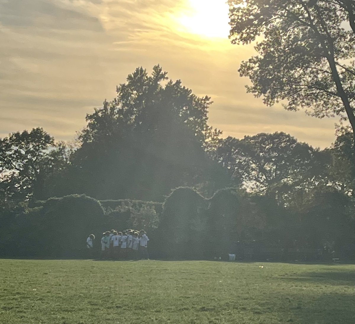susan_adell's tweet photo. 8th grade boys soccer- last game of the season. Tough loss vs North Shore but they played well and have much to be proud of! Thank you @CerulliPErocks! #mineolaproud https://t.co/seaoOFALQg