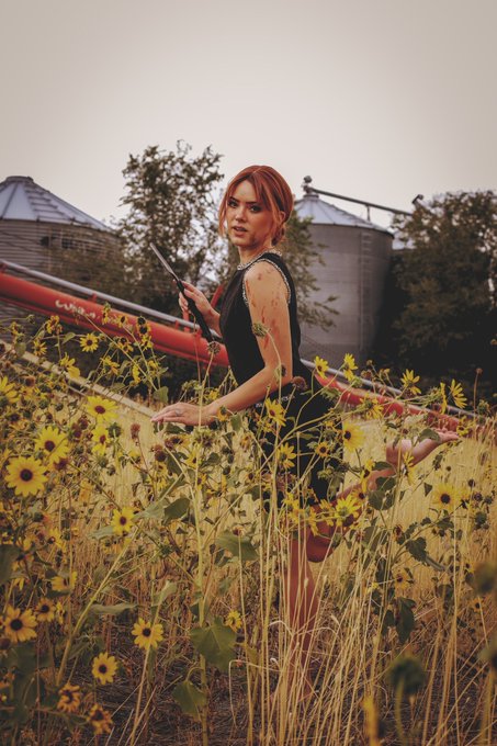 Only a few days left to get access to this gorgeous set on https://t.co/qDtfzC7Qb5 JOIN NOW BEFORE IT'S<a href="/tag/texaschainsawmassacre"class="tags"><span>#texaschainsawmassacre</span></a>