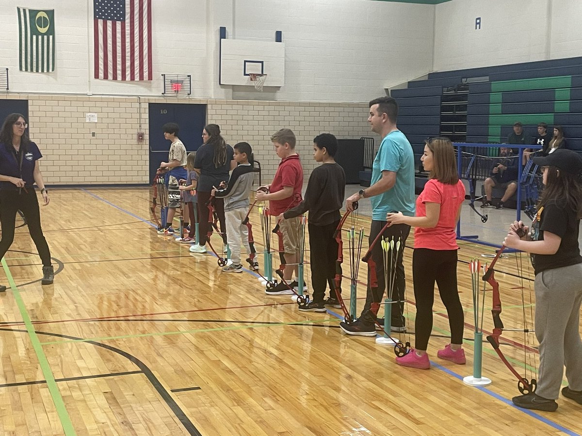FloydCoParks's tweet photo. Our first of two 𝐄𝐱𝐩𝐥𝐨𝐫𝐞 𝐀𝐫𝐜𝐡𝐞𝐫𝐲 opportunities was held Wednesday at Pine View Gymnasium. 🏹🏹🏹

Be on the looking for more archery programming this winter from Floyd County Parks, including lessons and leagues. https://t.co/VSjUiSU24F