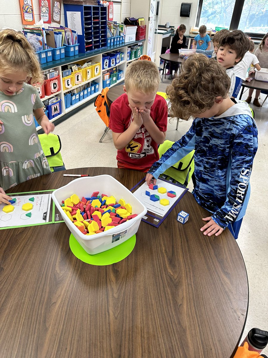 Roll the die, name the shape, then use it to begin composing a hexagon! If you passed our classroom during math today, you wouldn’t have believed it wasn’t a play break based on Ss energy and excitement! #MathIsFun @Inv3_Math