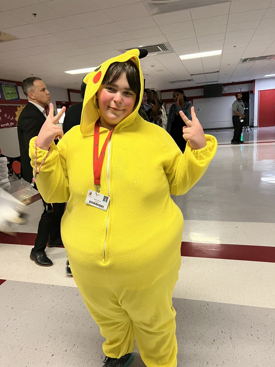 🎃 👻 Great night at our Fall dance! Each student who attended had outstanding behavior and attendance all of October. We appreciate your dedication! #ModelStudents 🌟