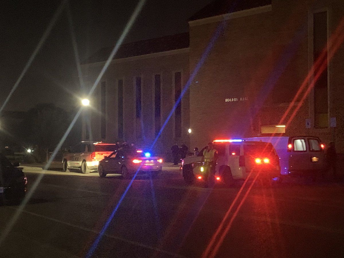 NathanKenisonDT's tweet image. The scene at Holden Hall following the recent #TechAlert announcement warning students to evacuate.