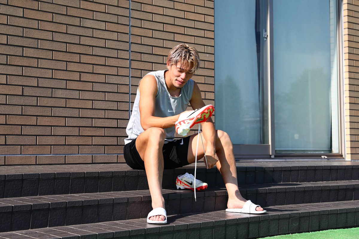 REDSOFFICIAL's tweet photo. 鹿島戦前日。
トレーニング前📷

#荻原拓也 #伊藤敦樹 
#urawareds #浦和レッズ https://t.co/LknLprr5bp