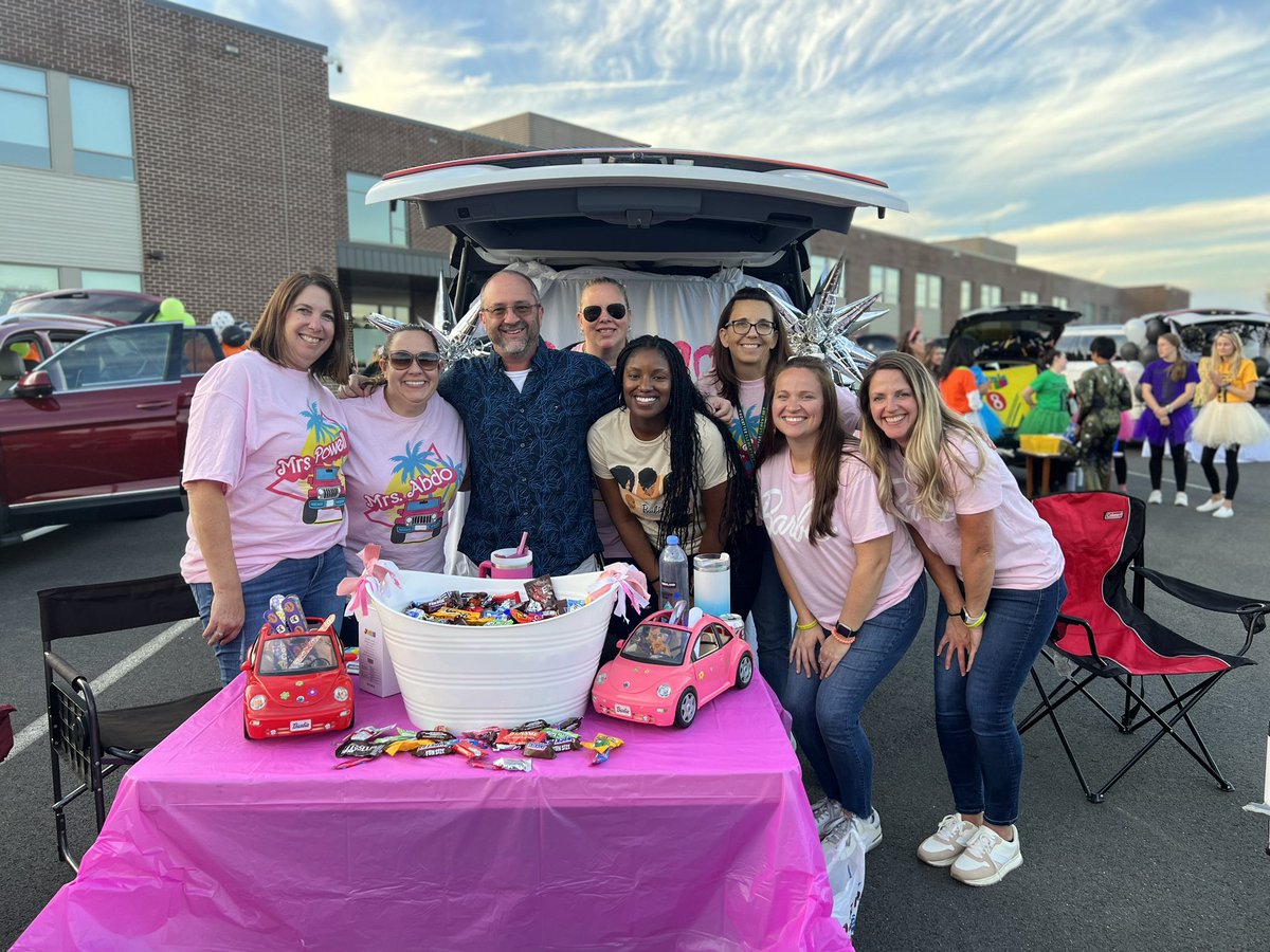 Ms. Glaze tweet media