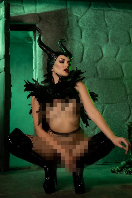 Get ready for a NEW SET on https://t.co/cYW57EbsCb &amp; https://t.co/Gd0cYnr8pq just in time for Halloween<a href="/tag/stlv"class="tags"><span>#stlv</span></a><a href="/tag/orionshowgirl"class="tags"><span>#orionshowgirl</span></a><a href="/tag/stlv23"class="tags"><span>#stlv23</span></a>