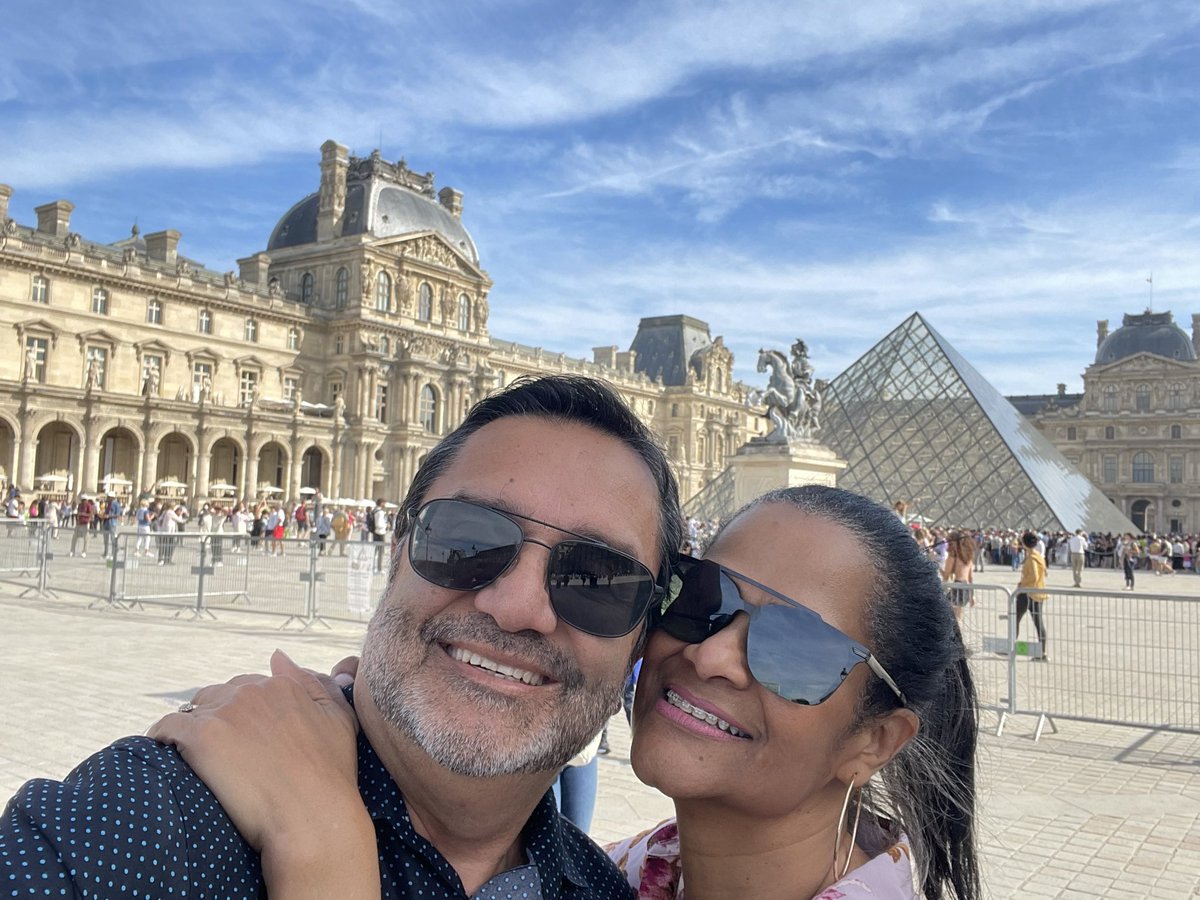 Sweet time in Paris 🇫🇷 #35thAnniversary