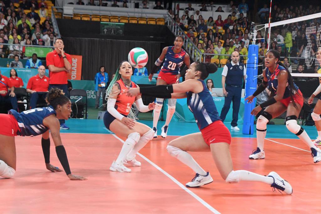 COLIMDO's tweet photo. 🥇EL ORO PARA LAS  REINAS 👑 

Nuestras Reinas del Caribe  se coronan campeonas de @santiago2023  al vencer 3-0 a Brazil 🇧🇷.

¡Enhorabuena!

#Panam2023 #Santiago2023 #Colimdo https://t.co/G60yHGGuKe