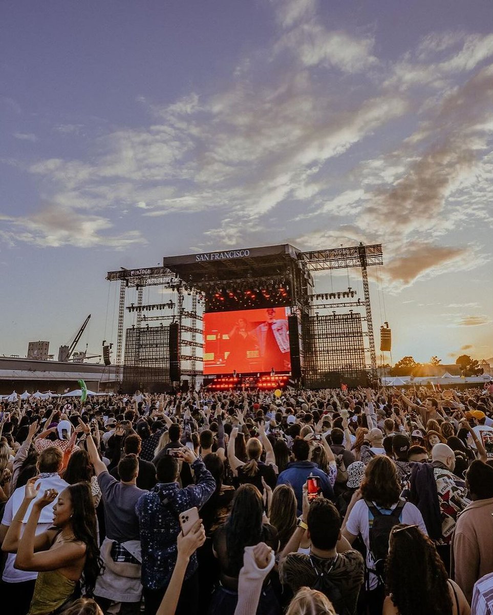 g2_structures's tweet image. 10.01.2023 | Portola Festival | San Fran, CA

📸: @portolafestival
.
.
.
#production #engineers #wemakeevents #lifeontheroad #eventstaging #stagingcompany #stadiumshow #tour #staging #g2structures #liveevents #roofstructure #concert #stage