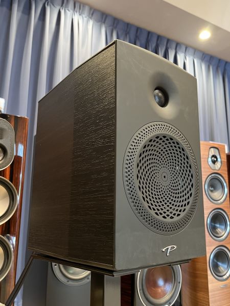 Yokkaichimusen's tweet photo. おはようございます！
本日も元気に営業しております。

パラダイム Premier200B の展示しました。
エアボリューム感ある良いスピーカー♪デス。
聴いてみたい！と思ったらご試聴予約をお願いします。

四日市ムセン：059-345-0931

#Paradim #Premier200B #試聴 #フォローお願いします #パラダイム https://t.co/sMGCGiKWK5