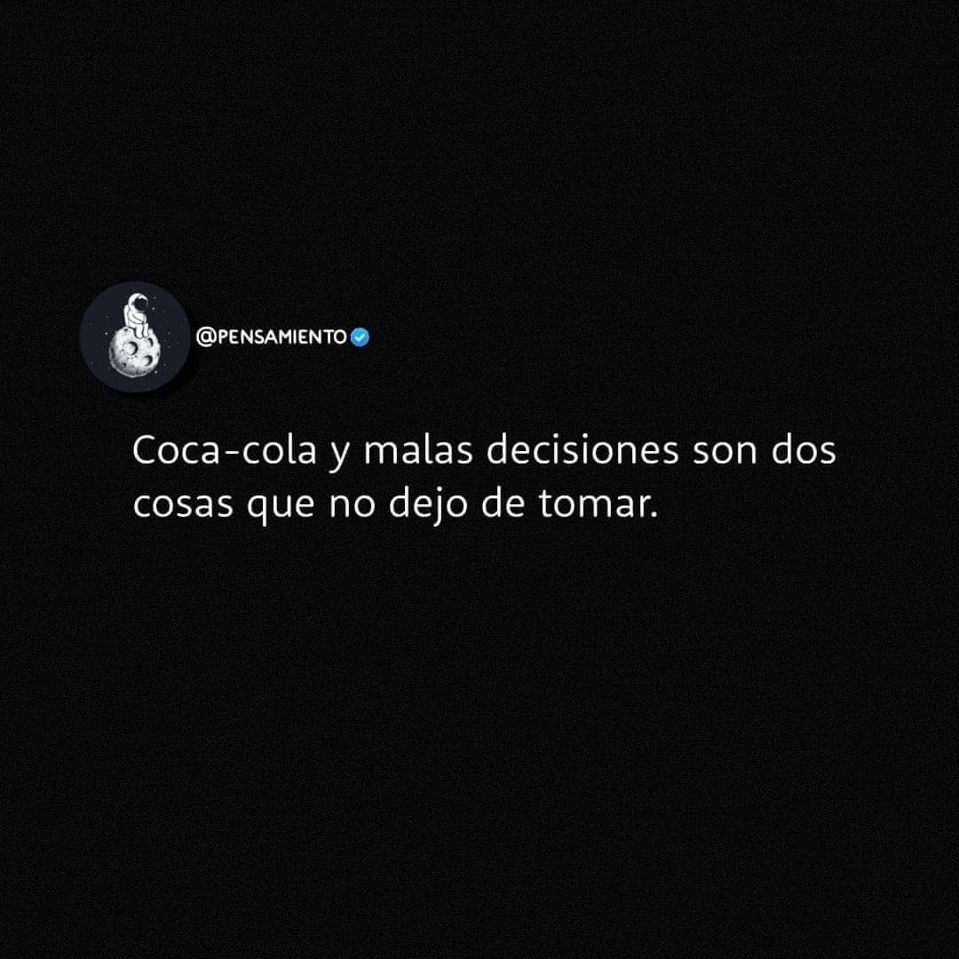 ximeroca's tweet photo. Jueves de tomar Coca-Cola o malas decisiones 🤣🤣 yo la primera 🤣 @danny8002 https://t.co/LkVVlJsTrE