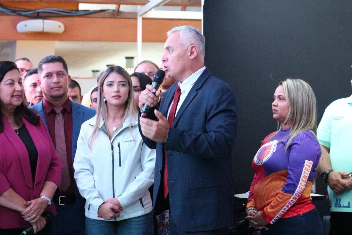 El ministro Alí Padrón destacó la importancia del turismo como sector transversal para el desarrollo económico del país, siguiendo el lineamiento estratégico del presidente Nicolás Maduro.