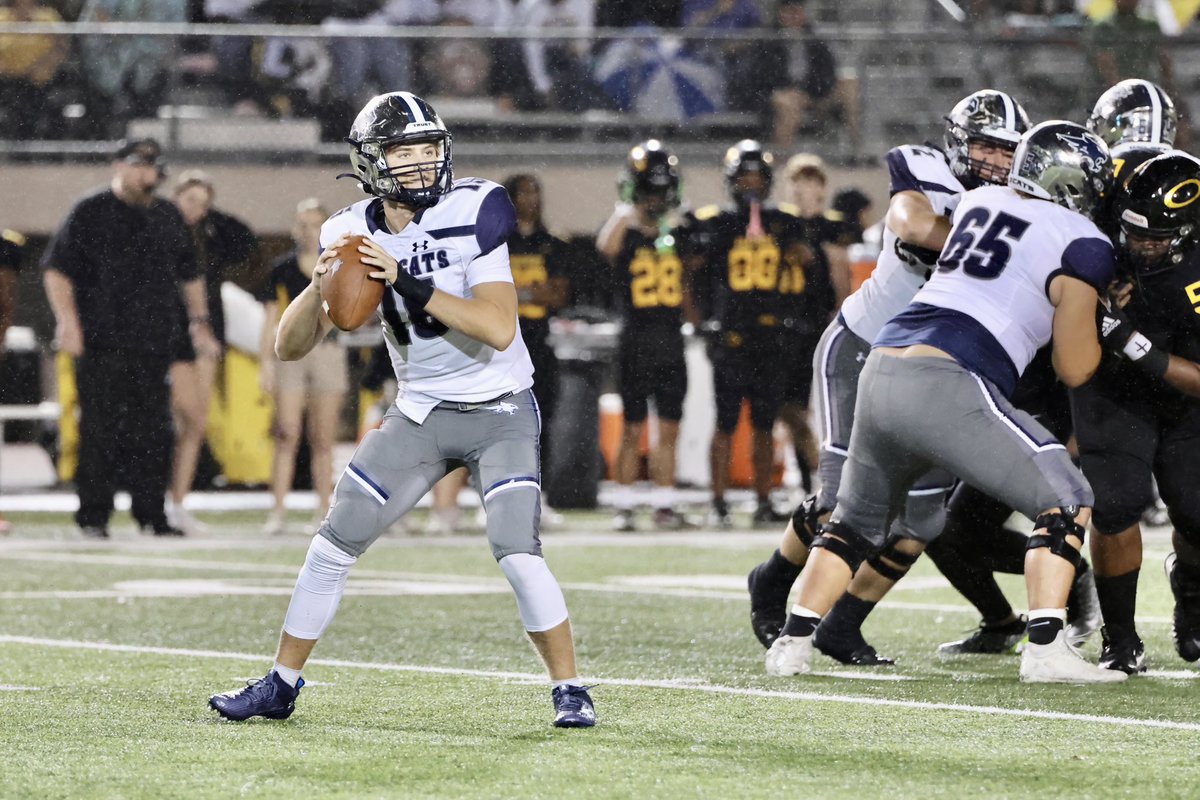 tmpowell2001's tweet photo. TMHS football leads Klein Oak at the half 21-0!  
@Football_TMHS https://t.co/dWemzUTk5R
