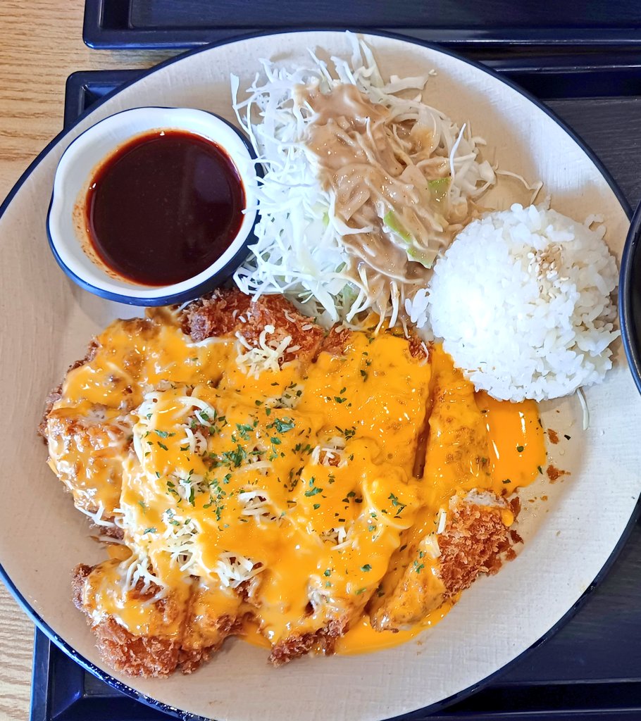 _Cheonghyang's tweet photo. 이렇개 모아두니 되게 잘 먹고 다닌 거 같다 ㅋㅋㅋㅋ https://t.co/36fF3XHw41