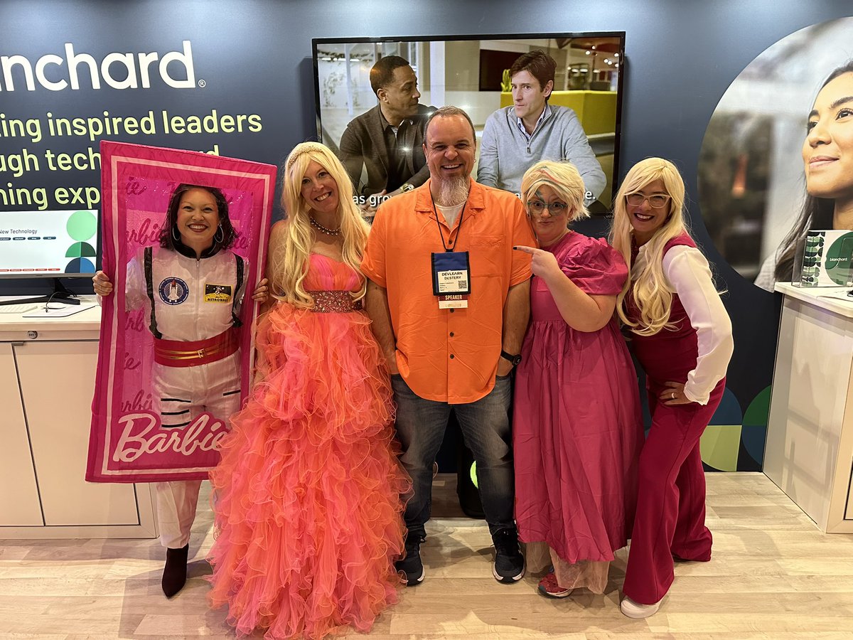 The Expo might be over but the fun continues at @DevLearn! Here’s XR Solution Architect Destery Hildenbrand getting some good laughs in with the Blanchard crew!

@LeaderChat #DevLearn #DevLearn23 #DevLearn2023