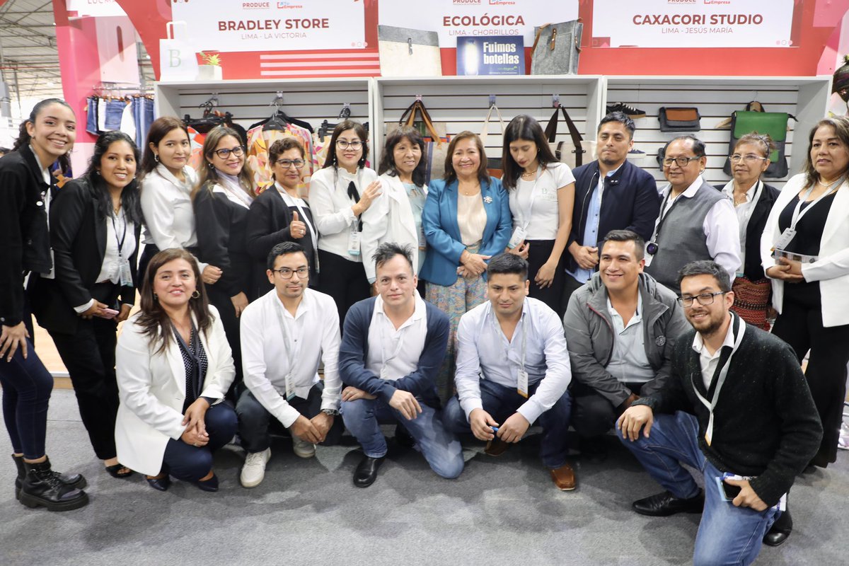 MINPRODUCCION's tweet photo. 🇵🇪 ¡Mypes presentes en #Expotextil 2023! | En el marco del trabajo ininterrumpido que realiza el Ministerio de la Producción para reactivar económicamente a las mypes, empresas de los sectores textil-confecciones y cuero-calzado muestran sus creaciones en la feria. https://t.co/loNeH8GzIO