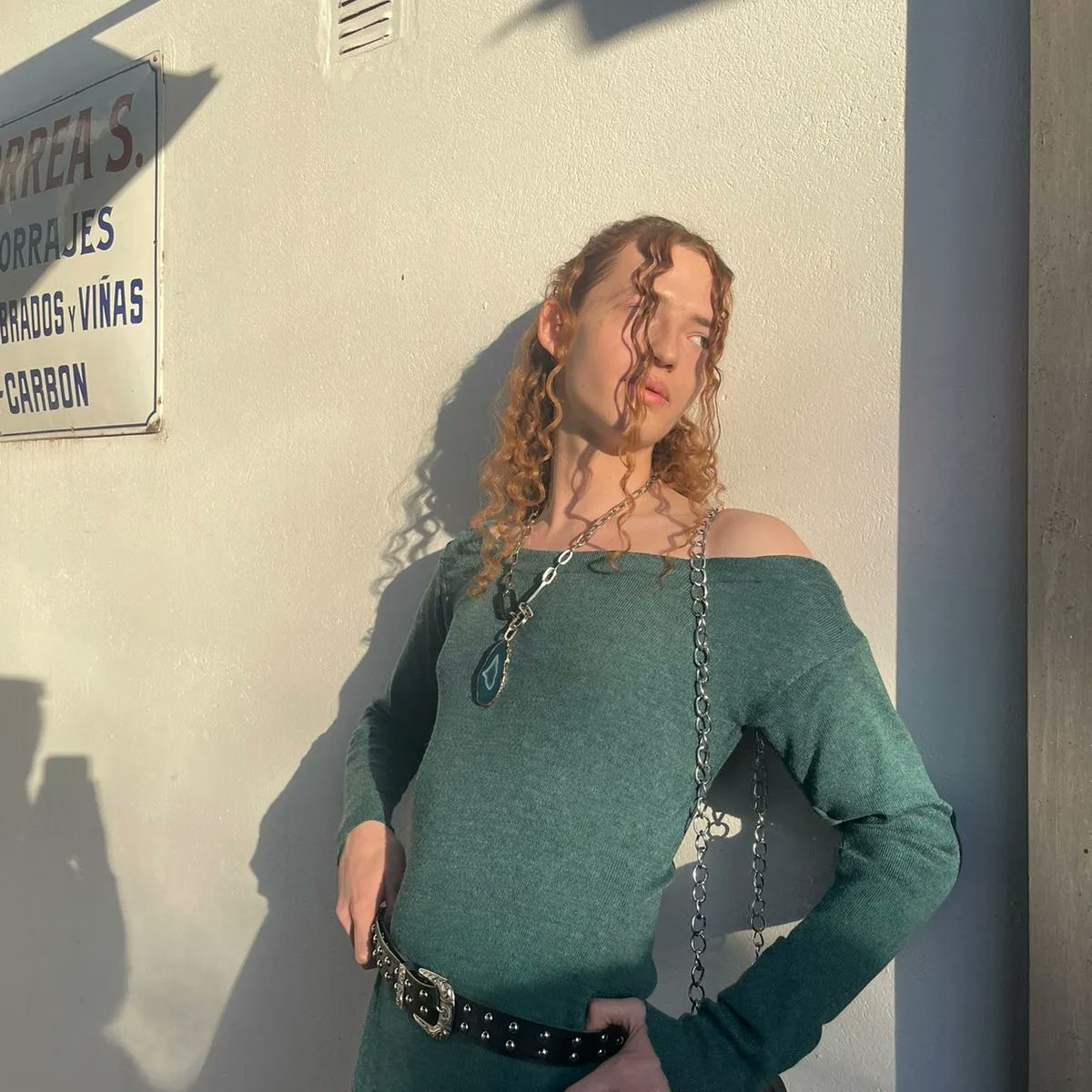 AguZ0009's tweet photo. Holii, soy Agus. Soy swiftie desde 2019, pero conozco a Taylor desde hace mucho. Tengo 20 años, soy modelo y mis albumes fav son lover, red y evermore.
#integracionswiftie #1989TaylorsVersion https://t.co/OROTBzGBp5