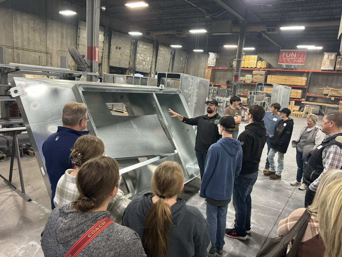 Kristin Robbins tweet media