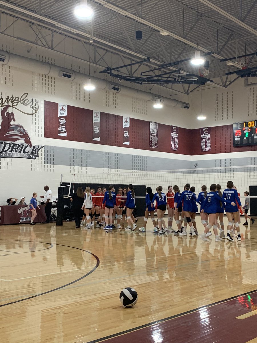 Congratulations to all of the MS Volleyball players who competed this season! There were some very exciting tournament matches this week! 🎉🏐