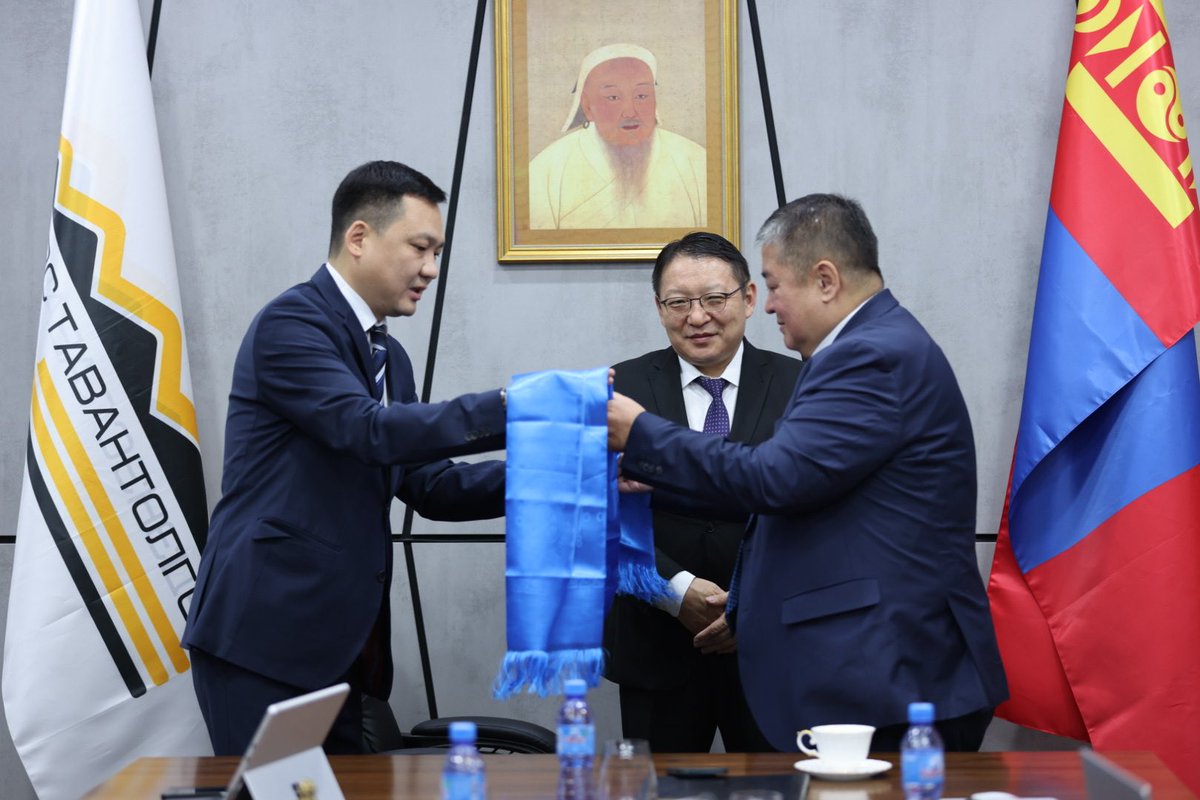 “Эрдэнэс Тавантолгой” ХК-д онцгой дэглэм тогтоосон нэг жилийн хугацаанд  Засгийн газрын Бүрэн Эрхт төлөөлөгчөөр ажилласан Ж.Ганбат үүрэгт хугацаагаа дуусган, ажлаа хүлээлцлээ. 

Онцгой дэглэм тогтоосон хугацаанд “Эрдэнэс Тавантолгой” ХК нүүрс олборлолтыг 3 дахин, нүүрс тээврийг