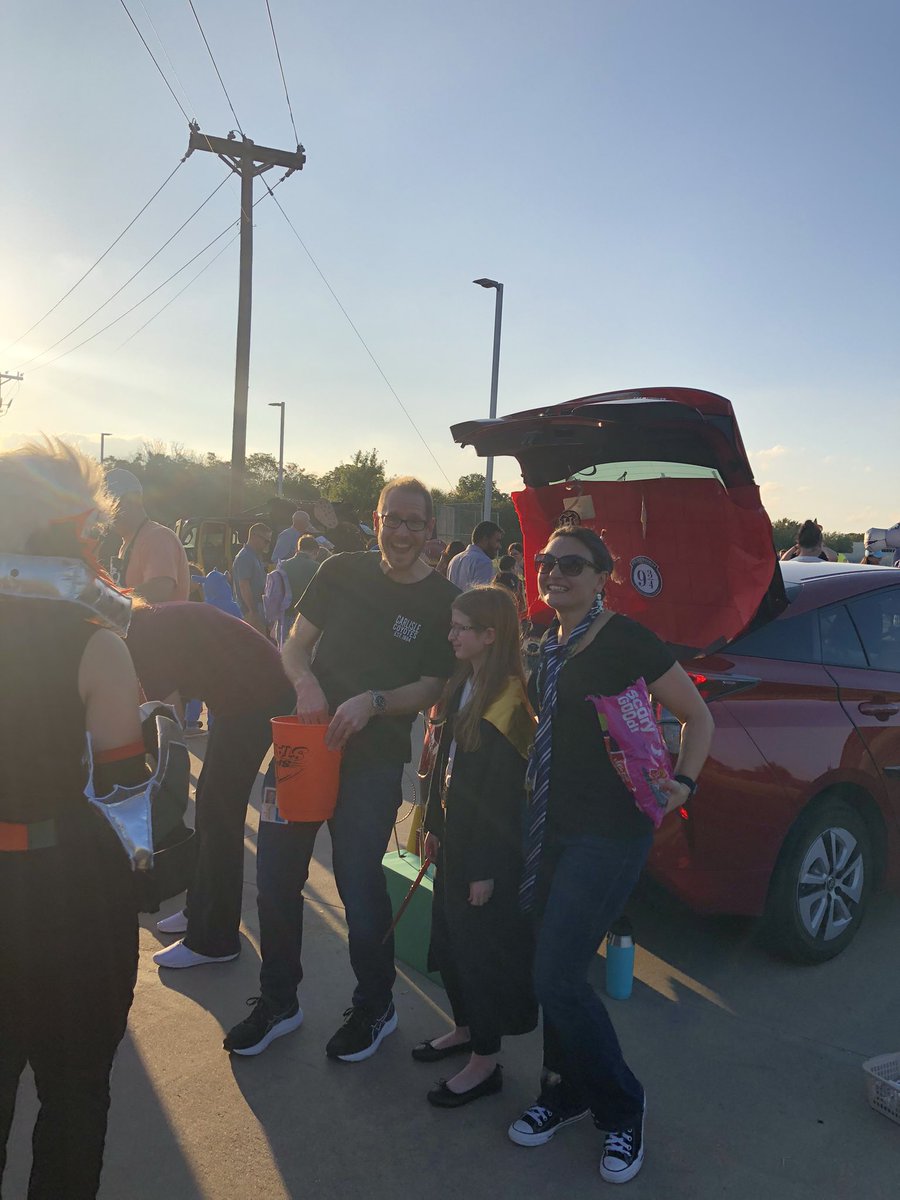 CarlisleCoyotes's tweet photo. Trunk or Treat @carlislecoyotes CarlislePTArocks! https://t.co/dtM7VYx3dh