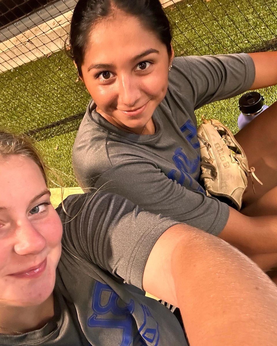 When the Buc Pitchers are filming themselves &amp; I find these gems 💎 on my phone! 💙☺️💙

#BullPenShananigans #BeautifulBucs