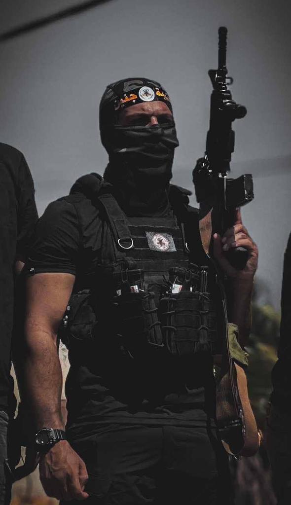 mynewshub's tweet photo. TERKINI ⚠️

Briged Al-Quds mengumumkan kesyahidan Mujahidin Ayser Al-Amer, salah seorang komander paling terkemuka di Jenin semasa pertempuran bersenjata dengan pasukan Zionis yang menyerbu kem Jenin. https://t.co/wFgLyCsxkj