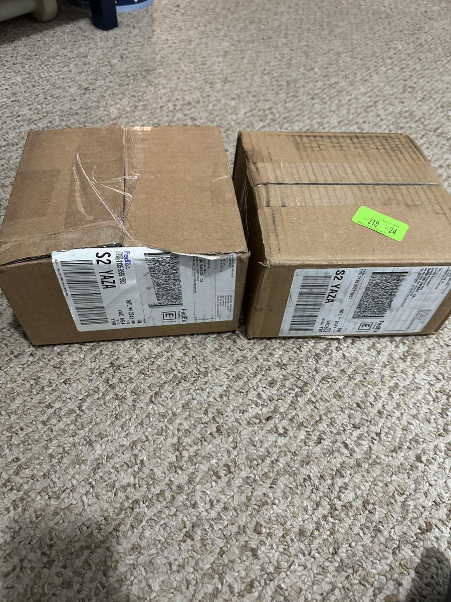 ShinyVancouver's tweet photo. Pokémon Center delivered two out of three orders…. Will the pika be in here?? I’m nervous 😵‍💫😵‍💫 https://t.co/gp5MXvG9m5