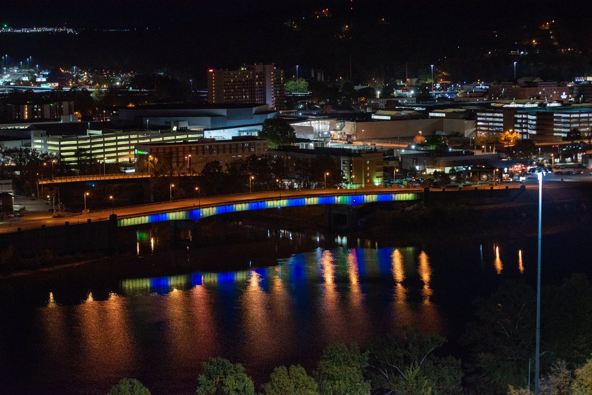 Thank you @charlestoncity for lighting up in blue and yellow to help us shine a light on the vital afterschool programs that serve the children, families and communities across West Virginia. #LightsOnAfterschool