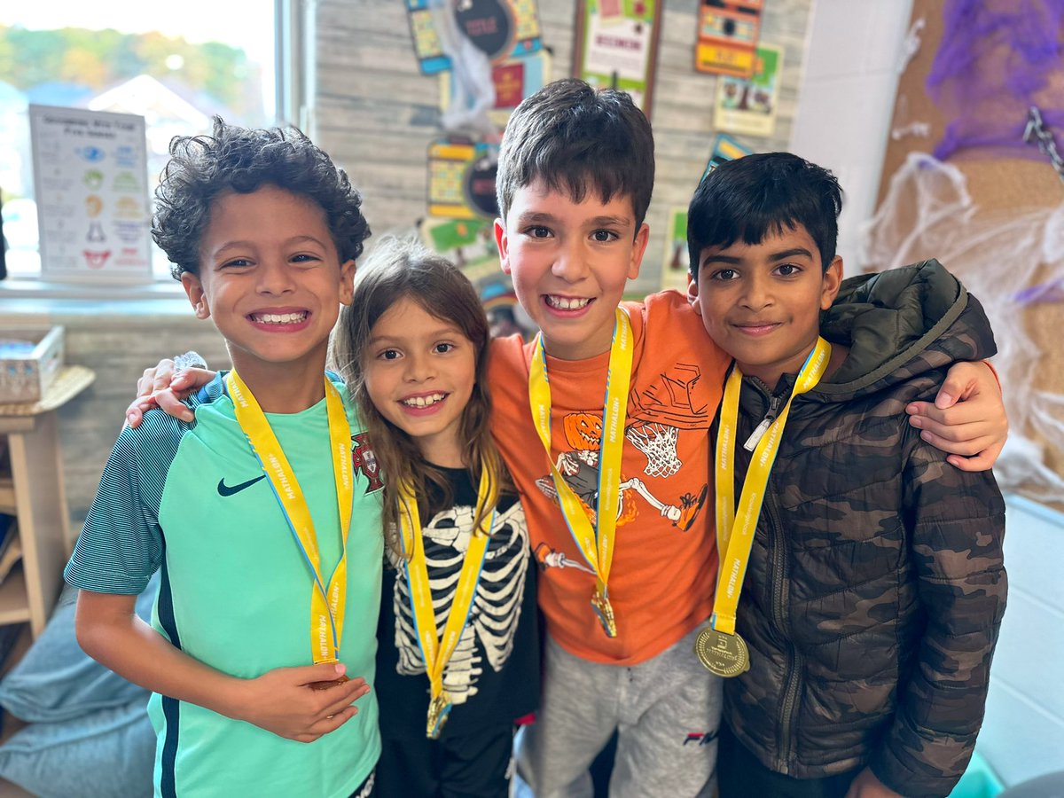 MsNYarra's tweet photo. 📌Celebrating a milestone moment that reminds students that “I can do math!”✨Here’s my #FullMathalon @knowledgehook winners from the 2022-2023 school year!! Forever proud of my little mathematicians for earning 250 stars &amp; completing their math missions🌟! #DPMath #GrowthMindset https://t.co/OOwQFLnLFP